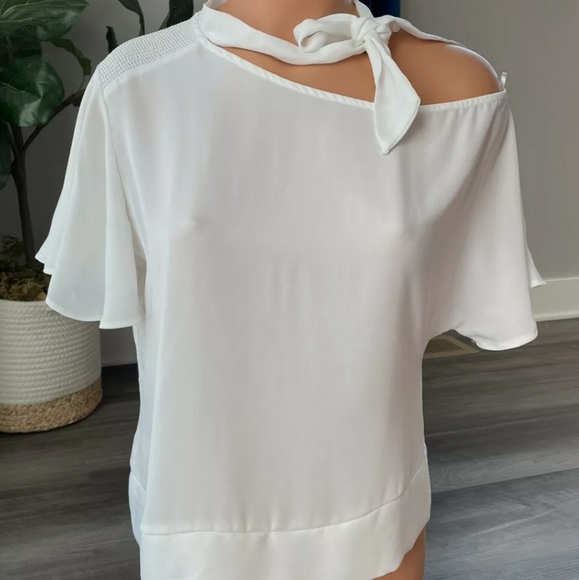 Zara Tops - Zara white blouse size S